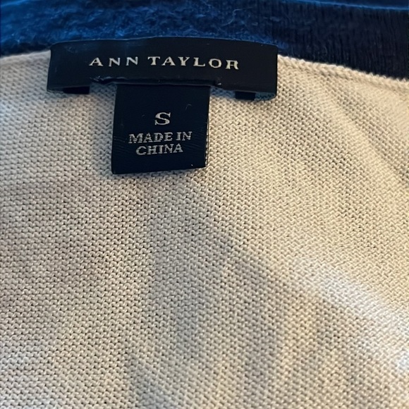 Ann Taylor cardigan set two piece cascade cardigan and sleeveless top silk Sz S - Picture 6 of 9